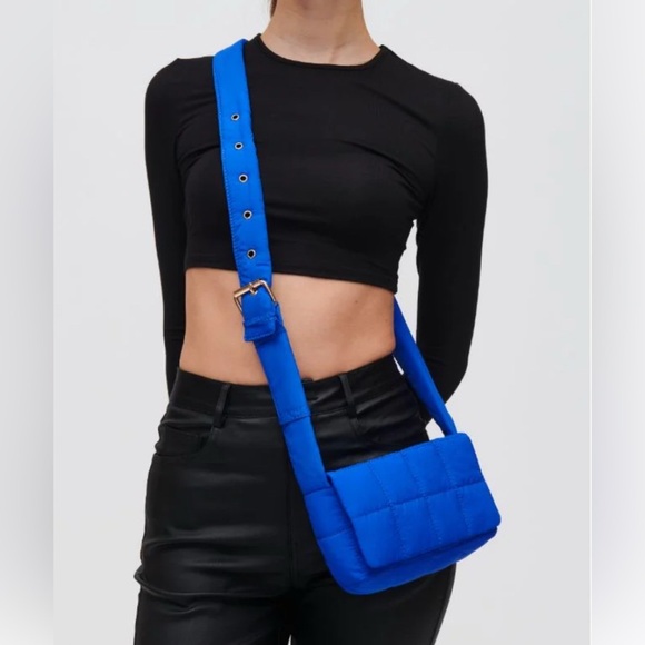 Urban Expressions Nylon Puffer Crossbody - Picture 1 of 11